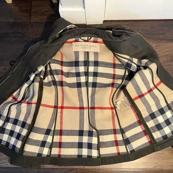 Authentic Burberry Women’s Wool with Toggles Coat, Pea Coat, Green, Size 14 - Picture 4 of 13